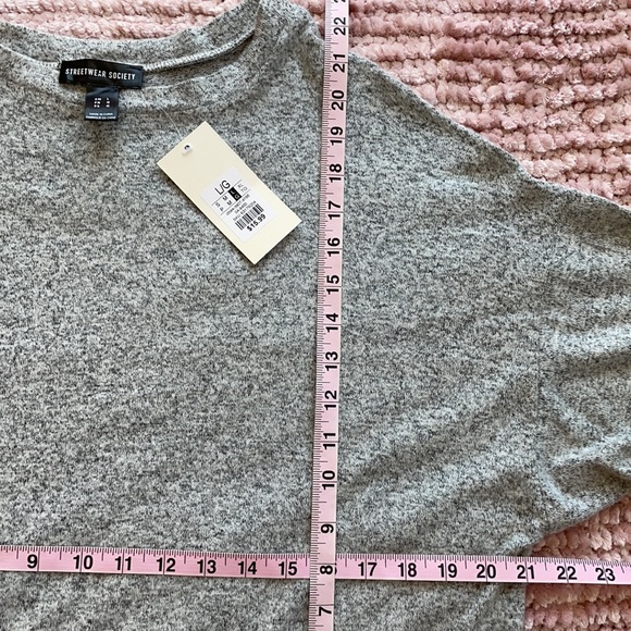 S, M, L NWT SUPER SOFT LONG SLEEVE TOP NWT - Picture 7 of 8